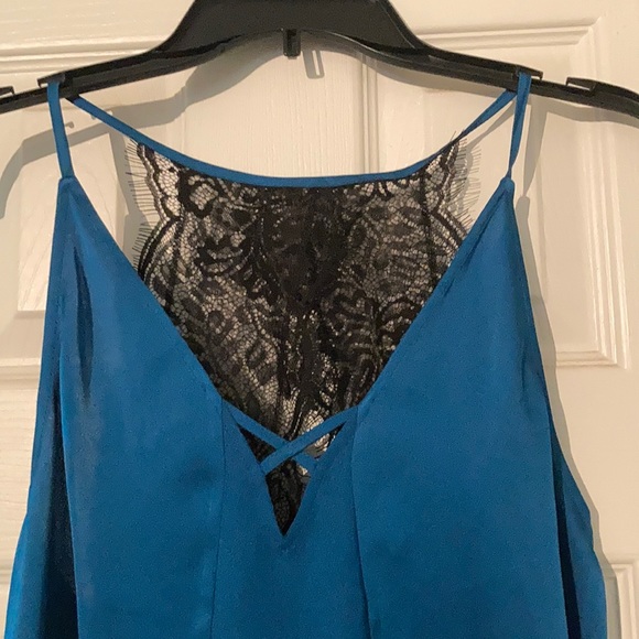 Express Top - Picture 2 of 5